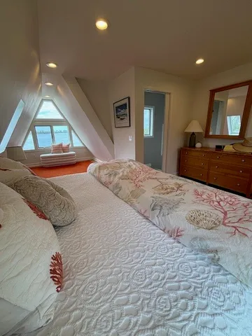 $1,100,000 | 107 Wild Goose Road, South Kingstown, RI 02879