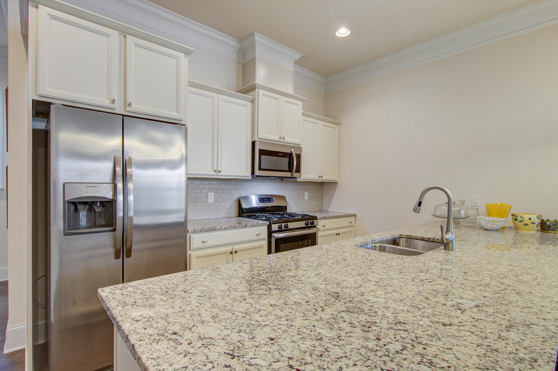 167 Ashley Bluffs Road Summerville, SC 29485 - Photo 9 of 33 167 Ashley Bluff Rd, Summerville SC (16)