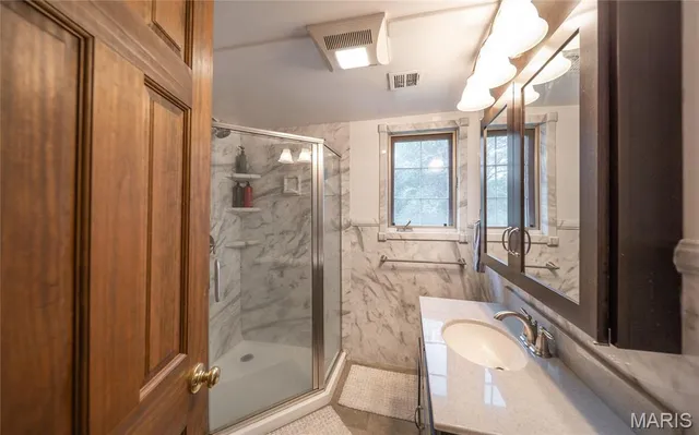 $700,000 | 26287 Radcliff Drive, Richland, MO 65556