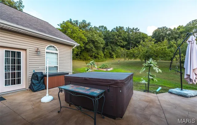 $700,000 | 26287 Radcliff Drive, Richland, MO 65556