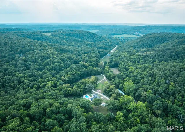 $700,000 | 26287 Radcliff Drive, Richland, MO 65556