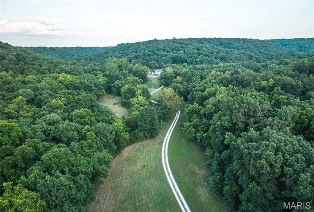 $700,000 | 26287 Radcliff Drive, Richland, MO 65556