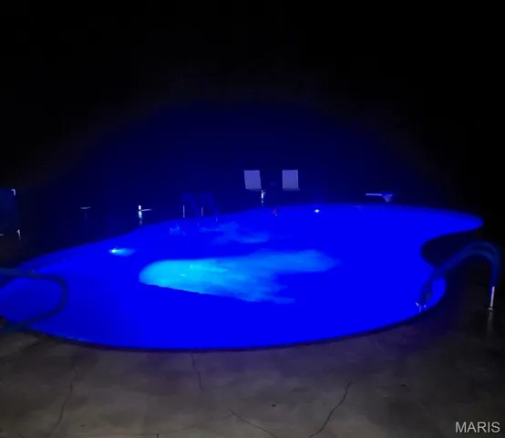 $700,000 | 26287 Radcliff Drive, Richland, MO 65556