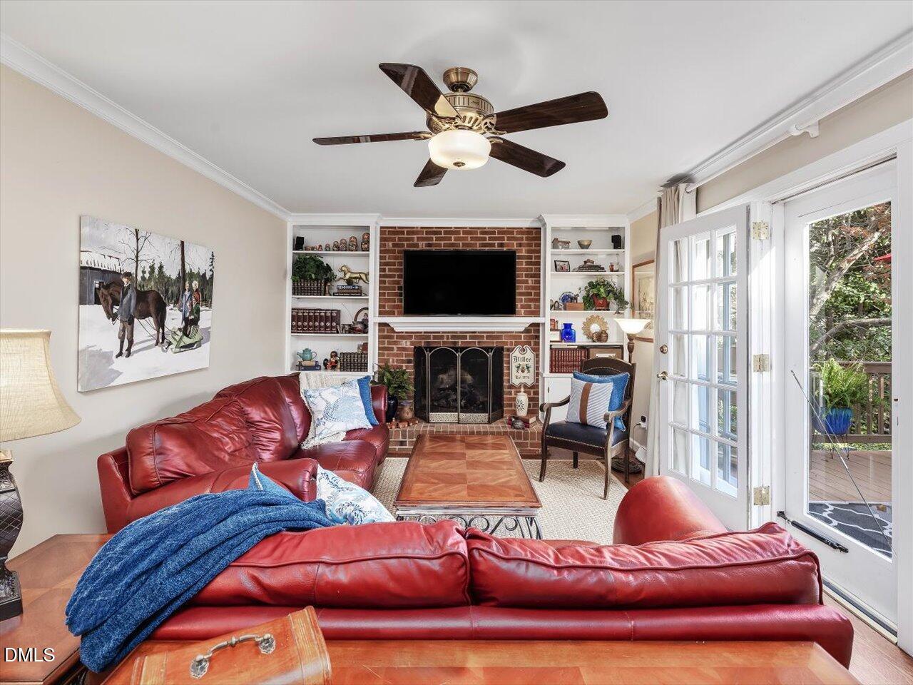4001 Brothwell Court Raleigh, NC 27606 - Photo 29 of 85 34-Family Room