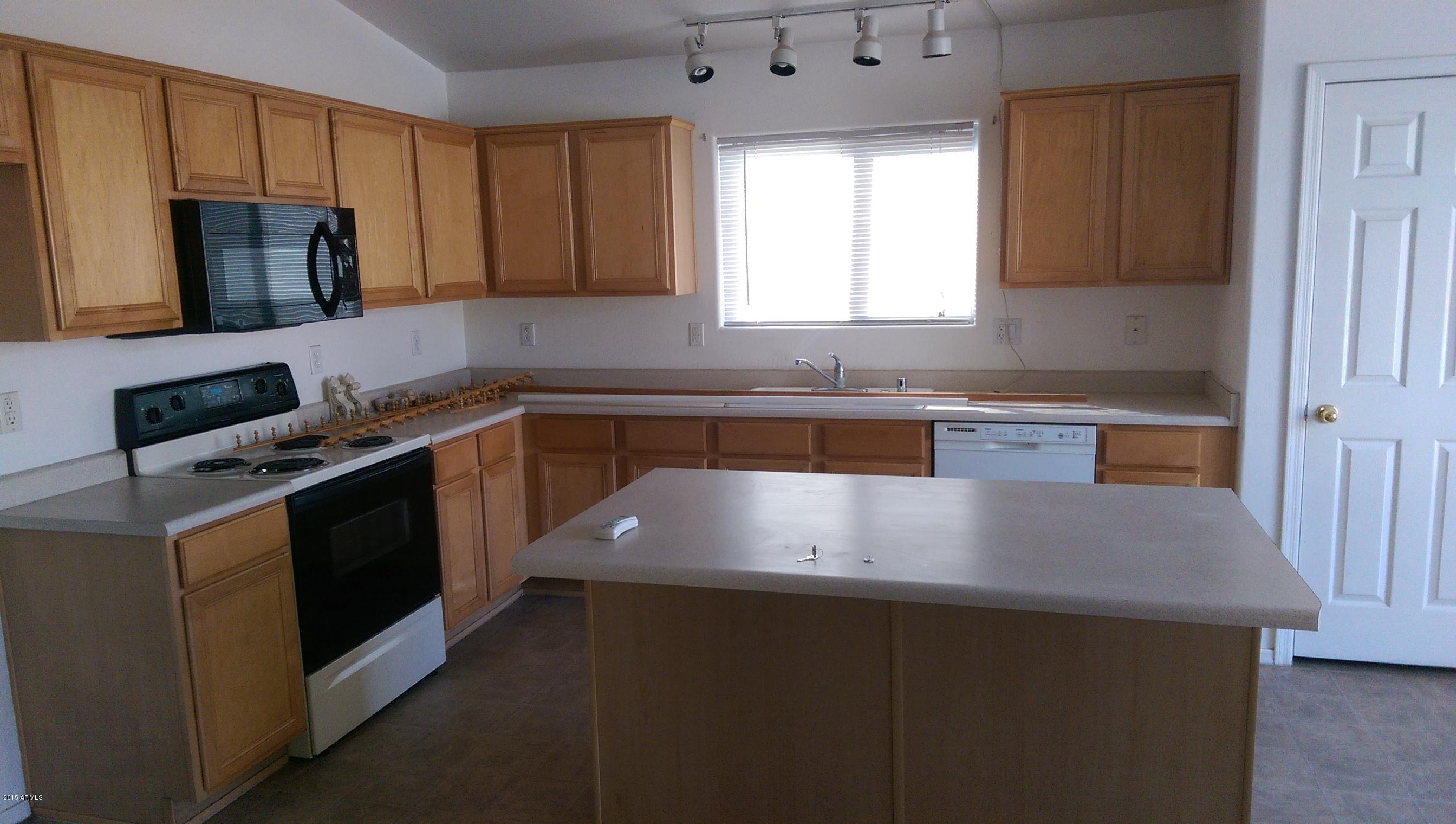 11026 West Granada Road Avondale, AZ 85392 - Photo 5 of 40 2015-11-18 14.51.23