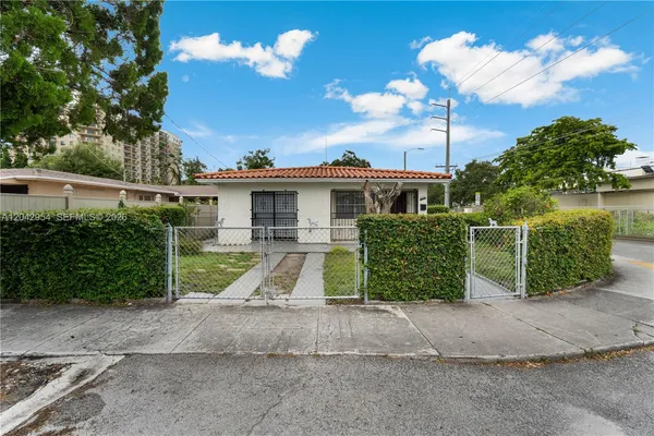 $3,200 | 4296 Northwest 2nd Terrace, Unit 4296, Miami, FL 33126