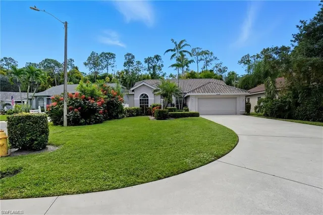 $2,700 | 2268 Piccadilly Court, Naples, FL 34112