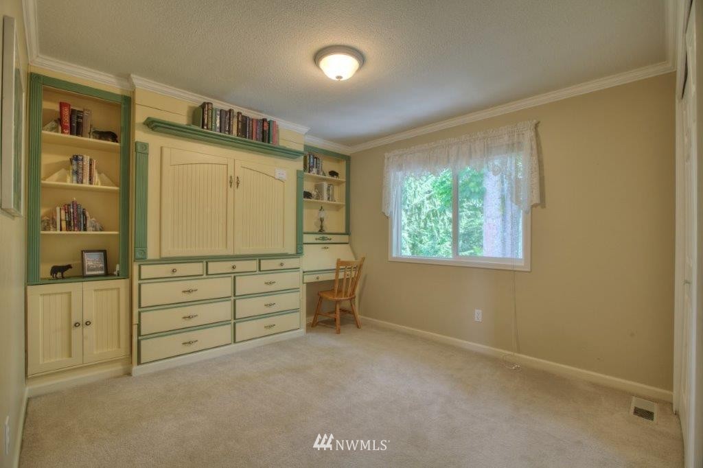17526 163rd Place Southeast Renton, WA 98058 - Photo 13 of 22