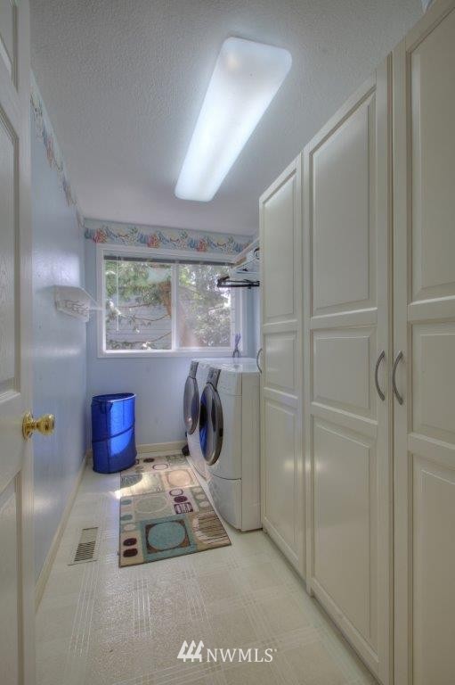 17526 163rd Place Southeast Renton, WA 98058 - Photo 16 of 22