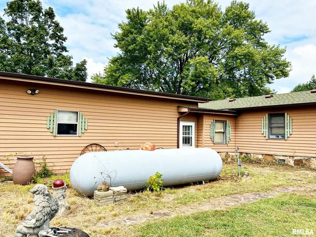 $189,900 | 2516 Strawberry Road, Metropolis, IL 62960