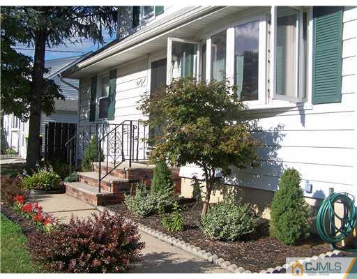 28 Mimi Road Old Bridge, NJ 08857 - Photo 2 of 15 Gallery Image 2