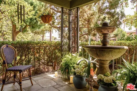 $1,275,000 | 1201 South Orange Grove Boulevard, Pasadena, CA 91105