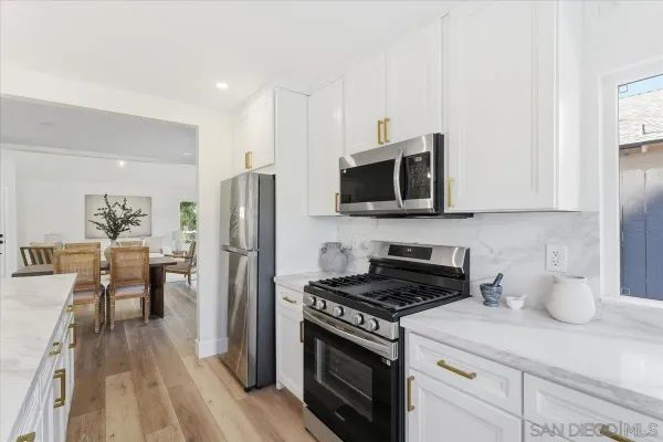 $1,380,000 | 8686 Perseus Road, San Diego, CA 92126