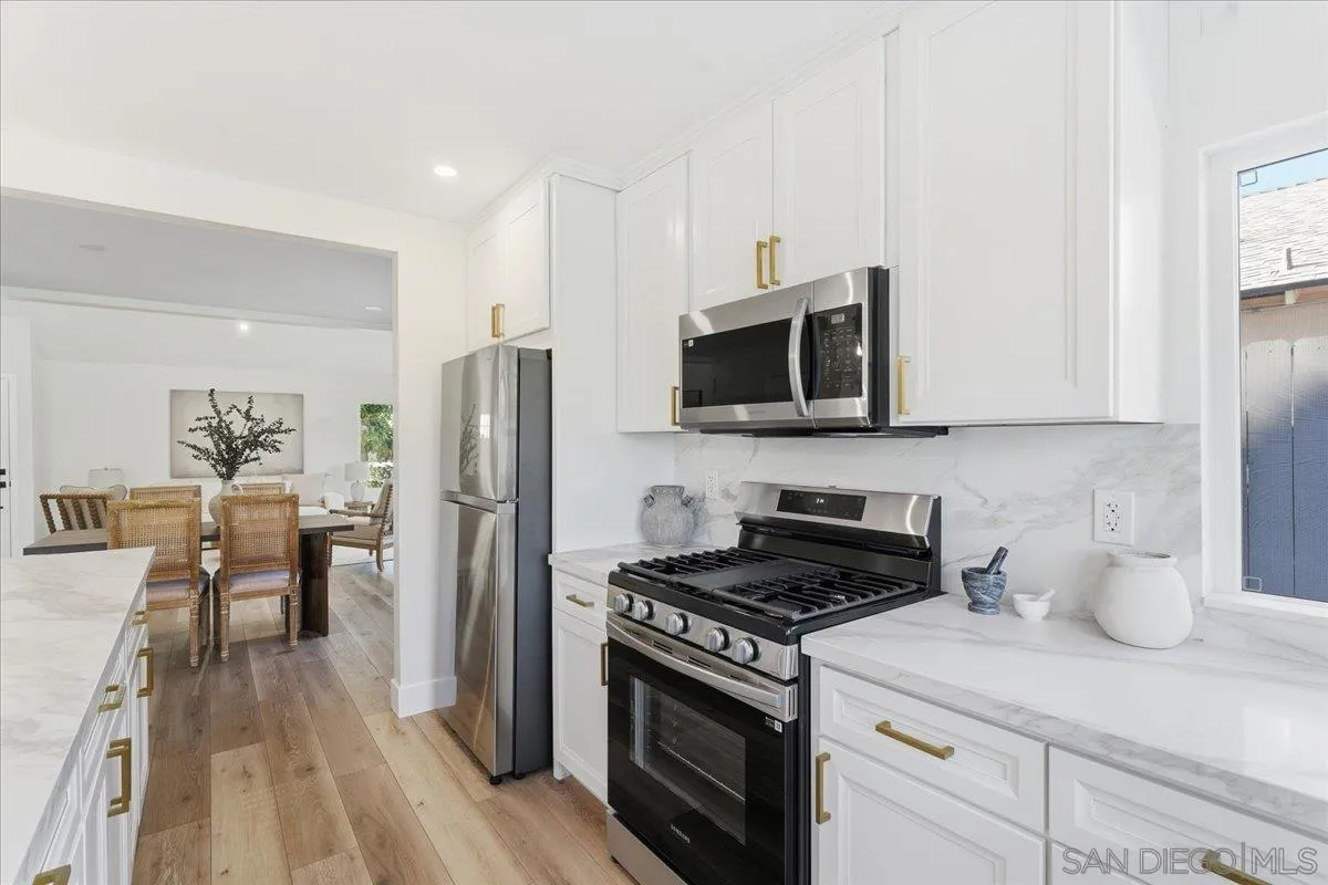 8686 Perseus Road San Diego, CA 92126 - Photo 15 of 39