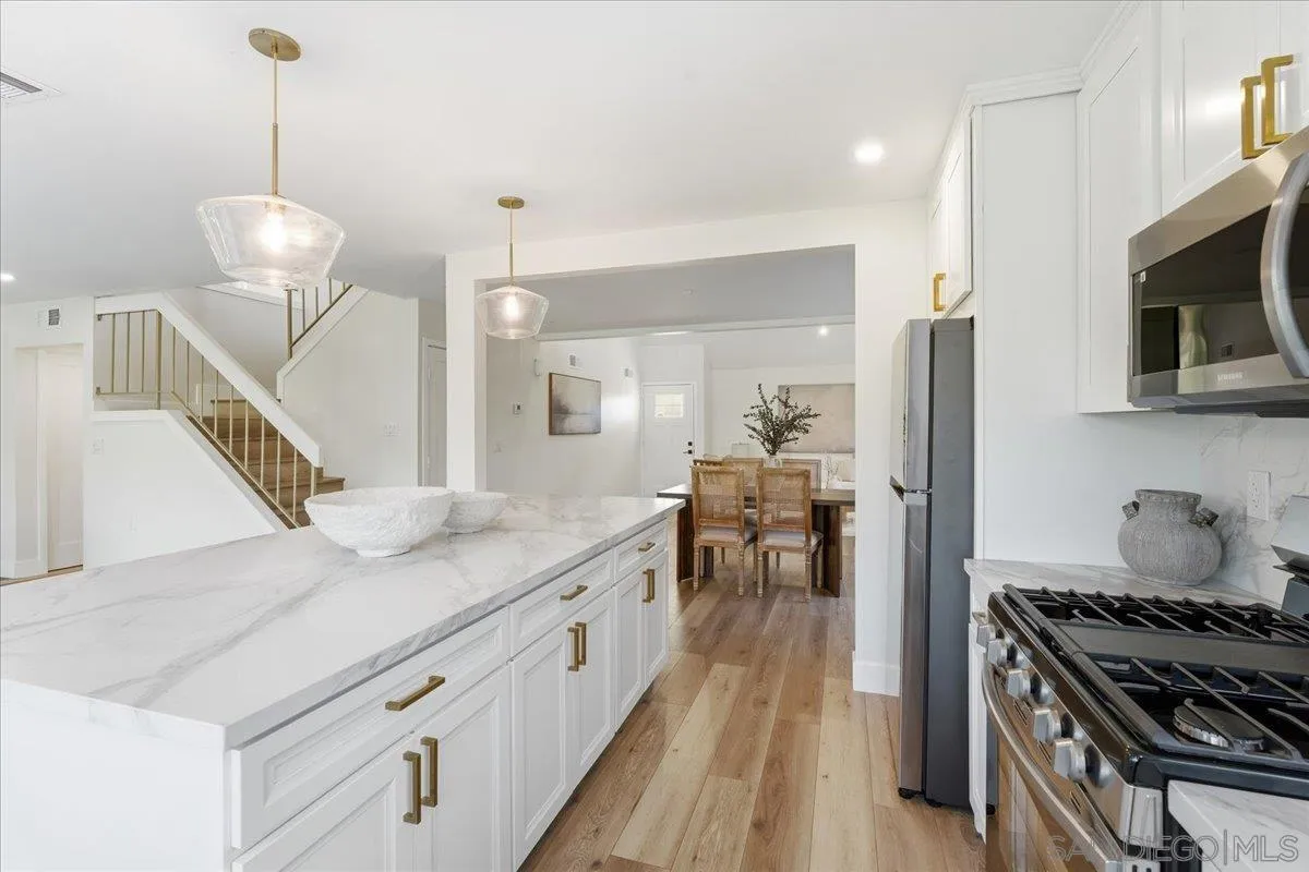 8686 Perseus Road San Diego, CA 92126 - Photo 16 of 39