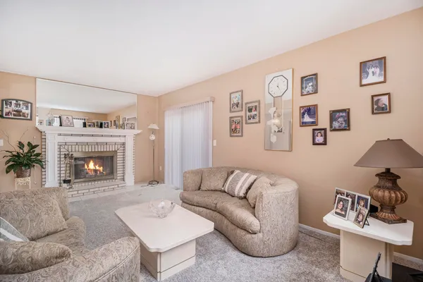 $329,900 | 30882 Leelane Street, Farmington Hills, MI 48336