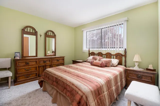 $349,900 | 30882 Leelane Street, Farmington Hills, MI 48336