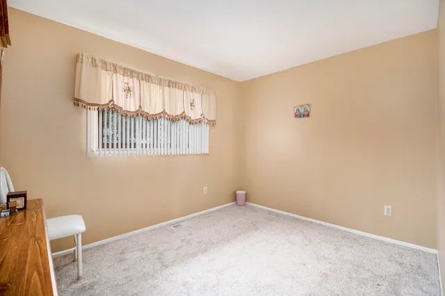 $349,900 | 30882 Leelane Street, Farmington Hills, MI 48336