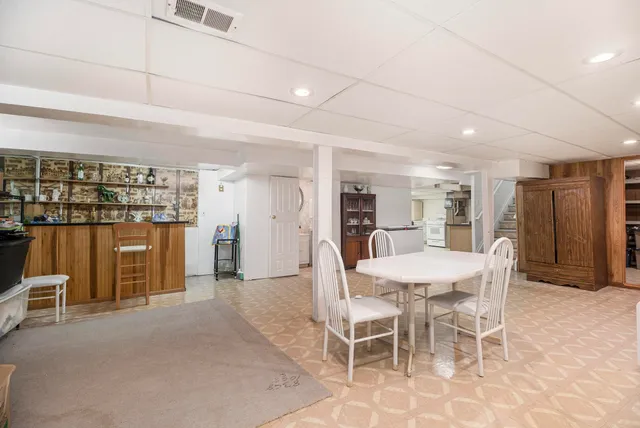 $349,900 | 30882 Leelane Street, Farmington Hills, MI 48336