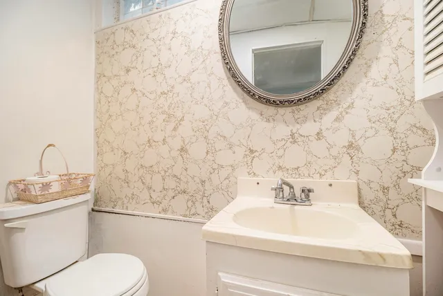 $349,900 | 30882 Leelane Street, Farmington Hills, MI 48336