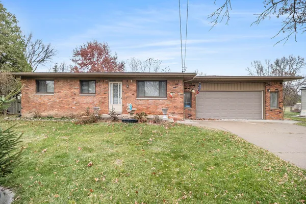 $329,900 | 30882 Leelane Street, Farmington Hills, MI 48336