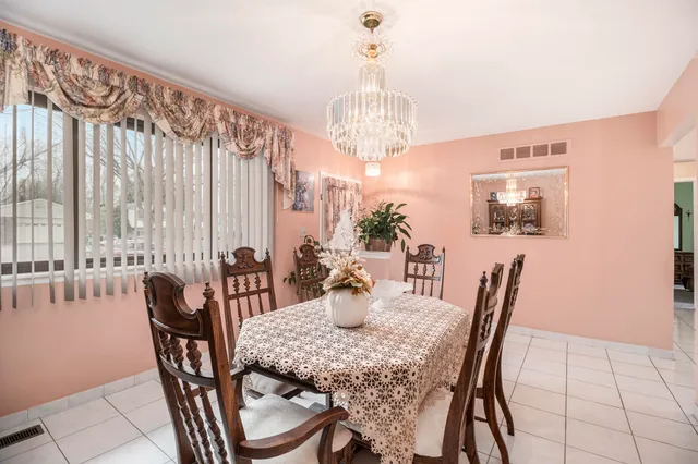 $349,900 | 30882 Leelane Street, Farmington Hills, MI 48336