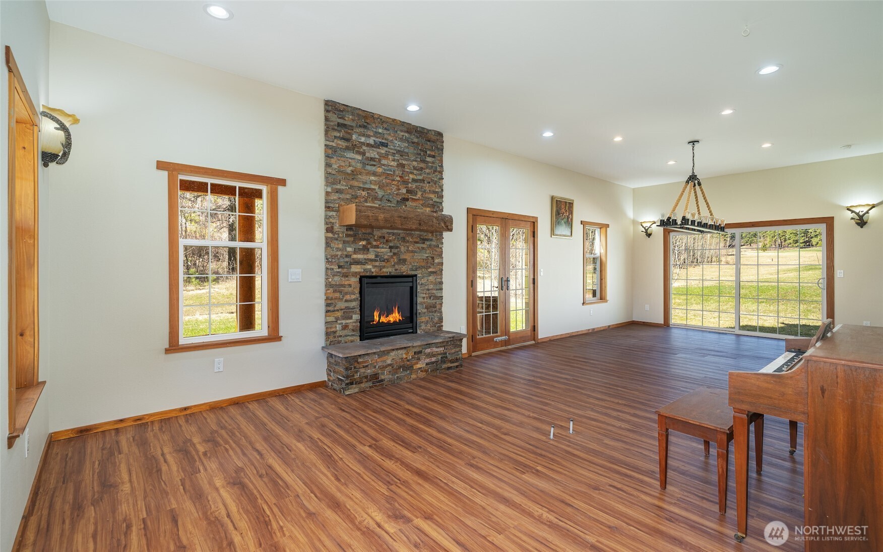 710 Antoine Creek Road Chelan, WA 98816 - Photo 10 of 39