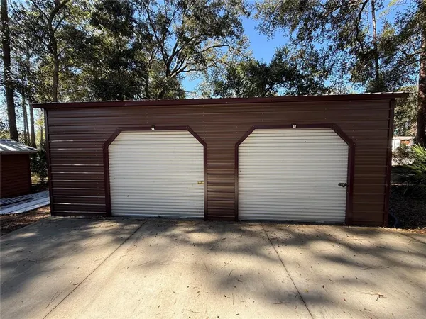 a view of a garage