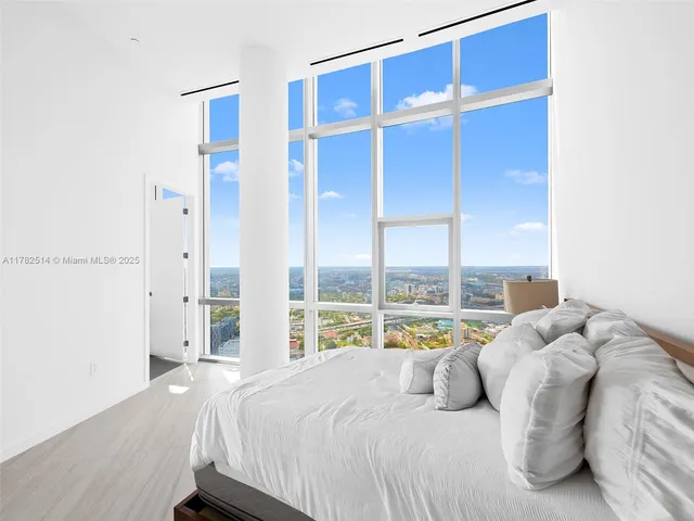 $6,990,000 | 851 Northeast 1st Avenue, Unit PH5500, Miami, FL 33132