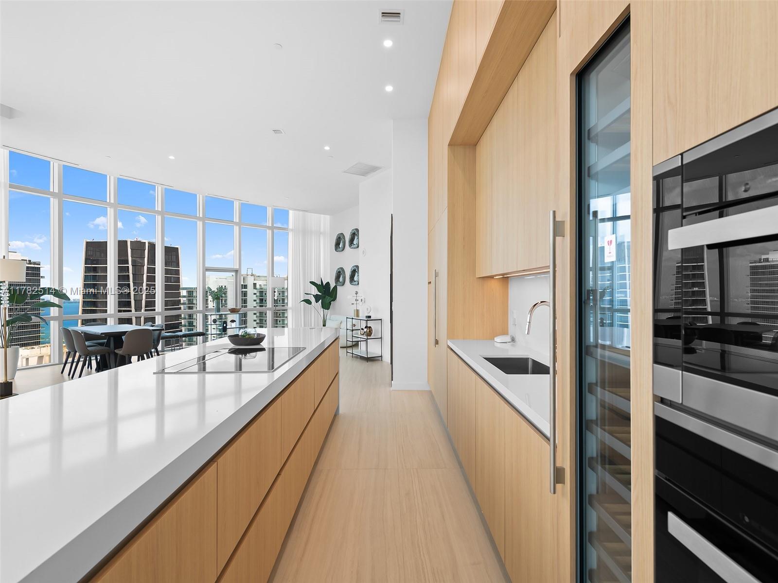 851 Northeast 1st Avenue, Unit PH5500 Miami, FL 33132 - Photo 71 of 72