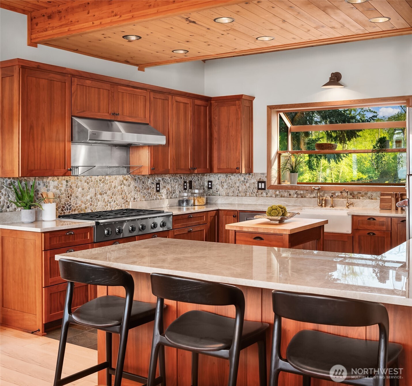 22505 Deppman Road Southwest Vashon, WA 98070 - Photo 11 of 40
