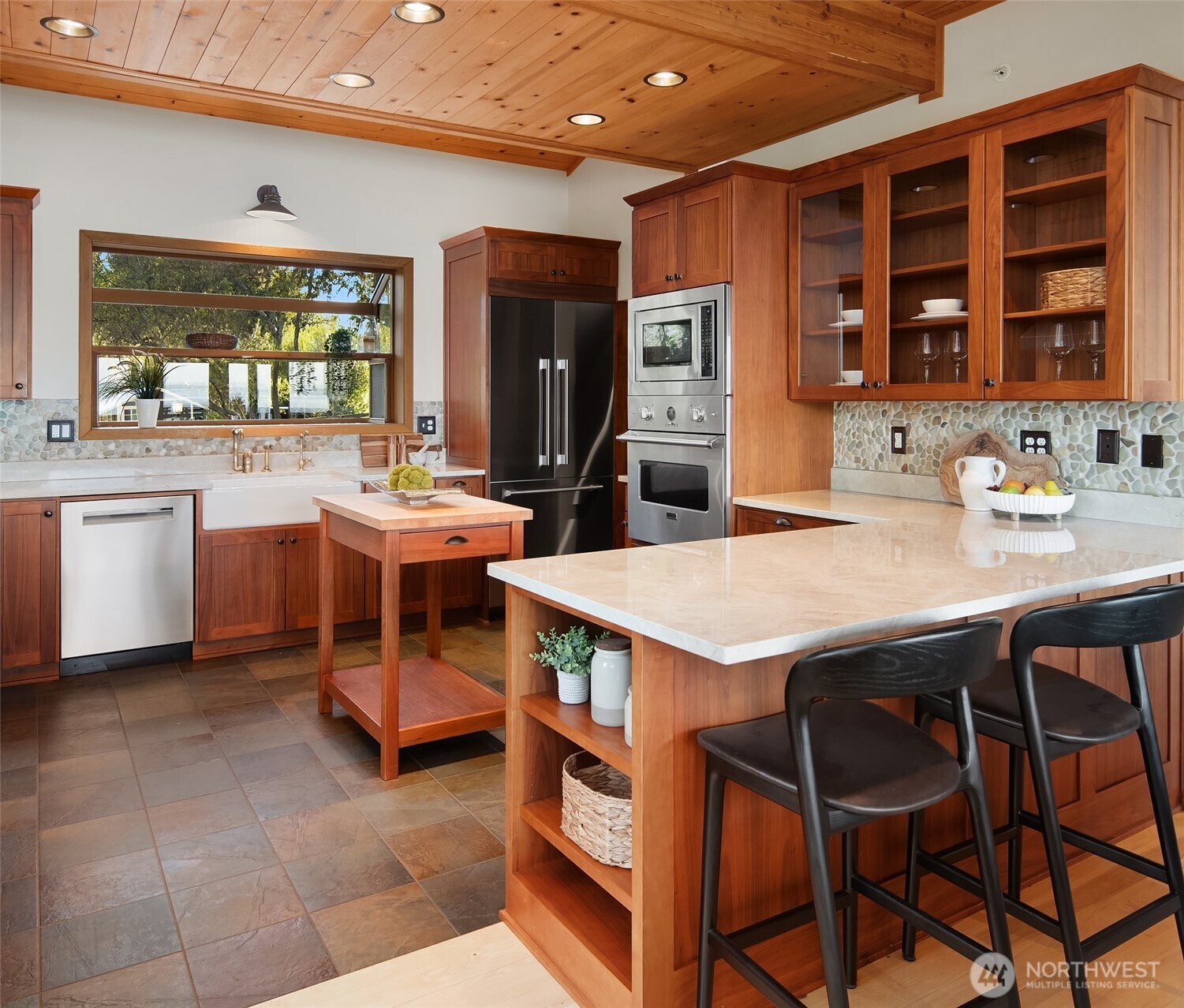 22505 Deppman Road Southwest Vashon, WA 98070 - Photo 13 of 40