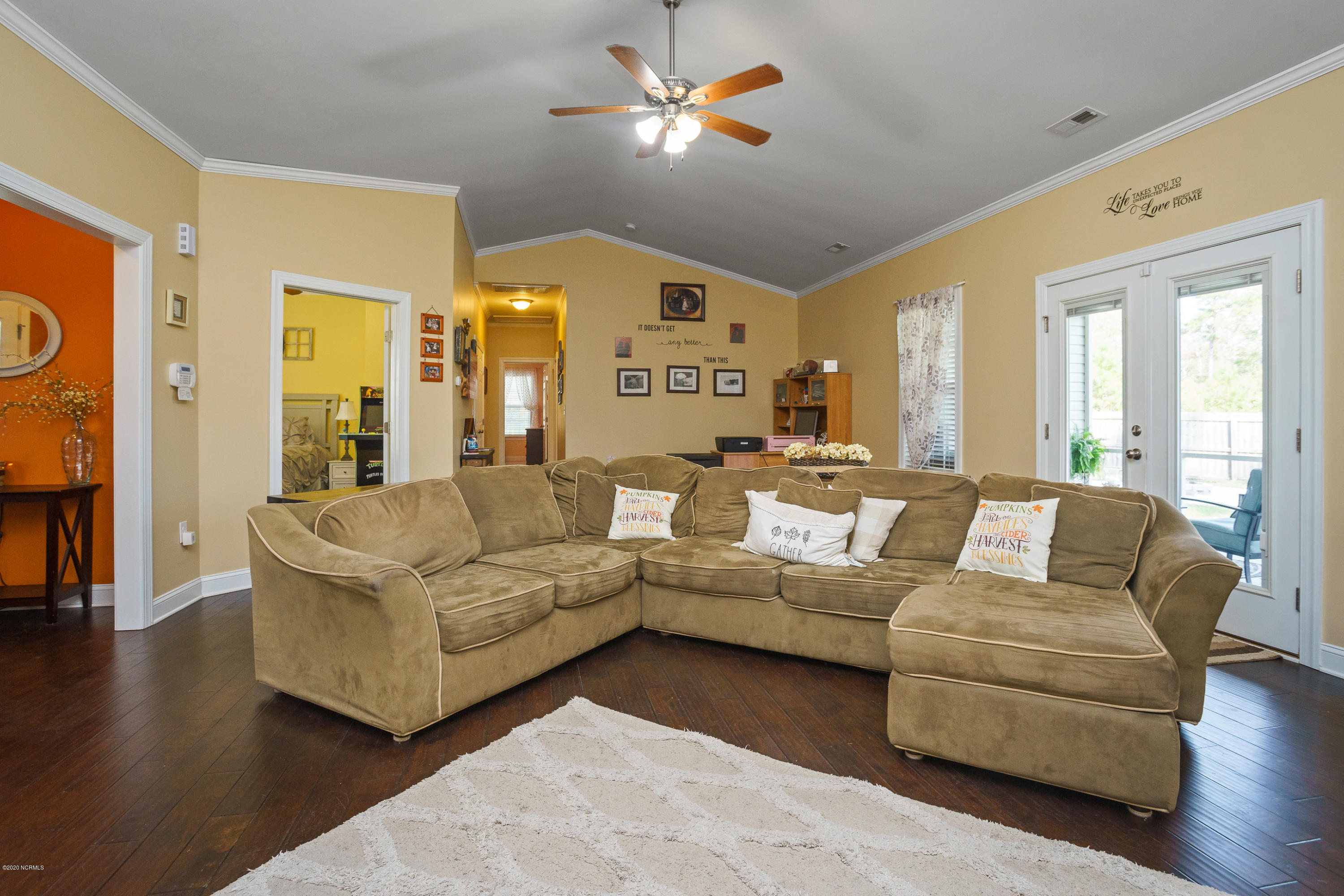 202 Pineflat Way Hubert, NC 28539 - Photo 2 of 35 202 Pine Flat Way 02Oct2020_SB_07499