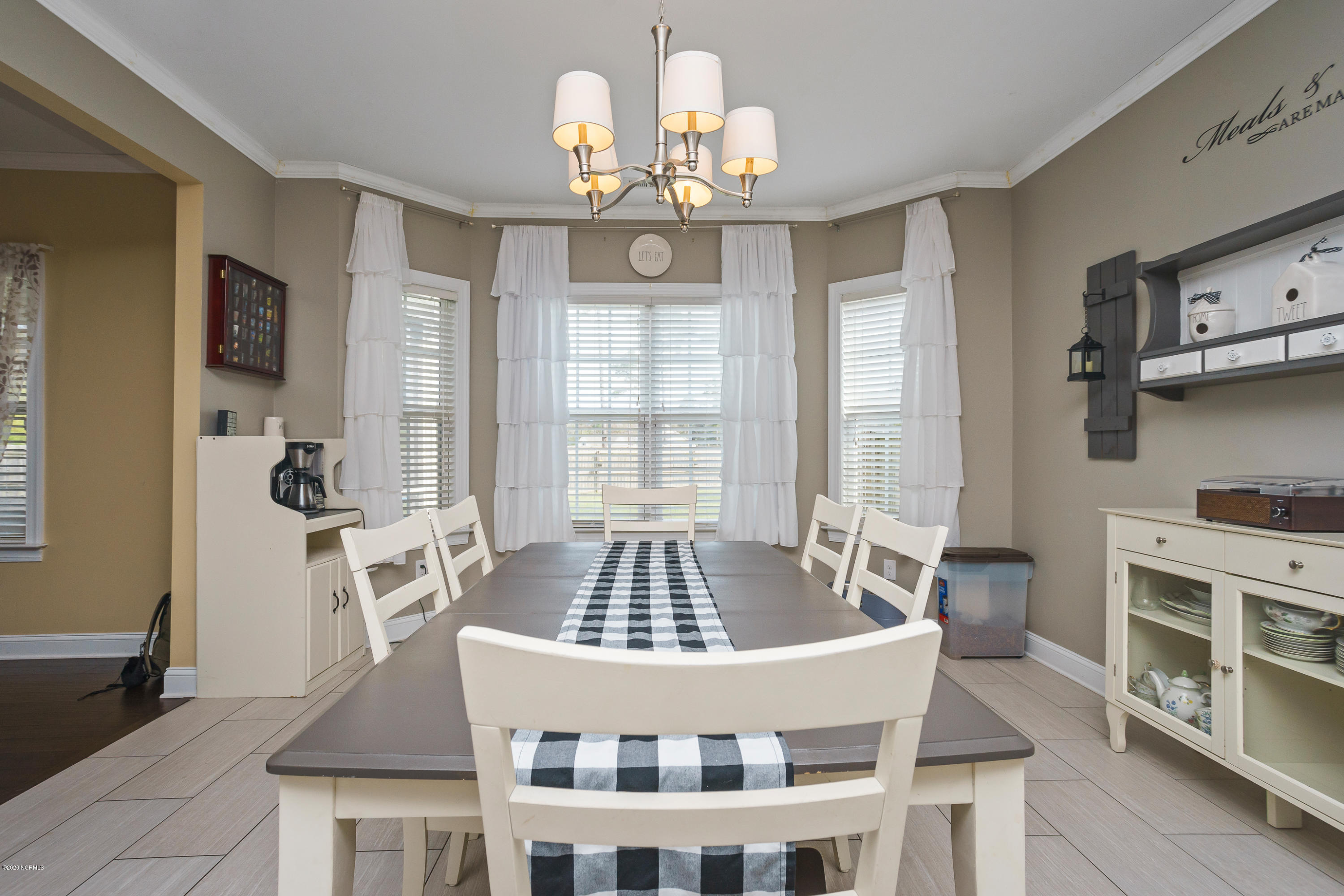 202 Pineflat Way Hubert, NC 28539 - Photo 7 of 35 202 Pine Flat Way 02Oct2020_SB_07506