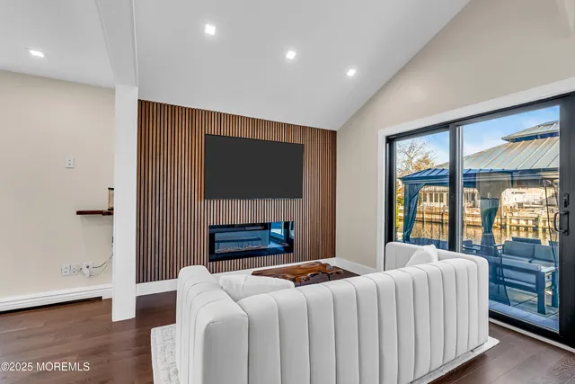 $3,900 | 320 Silver Lagoon Drive, Toms River, NJ 08753