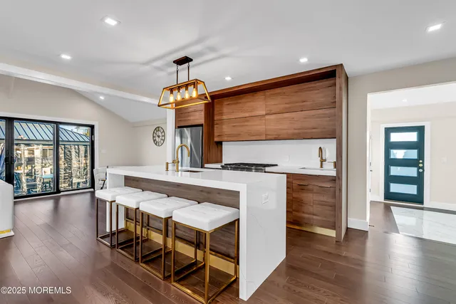 $3,900 | 320 Silver Lagoon Drive, Toms River, NJ 08753