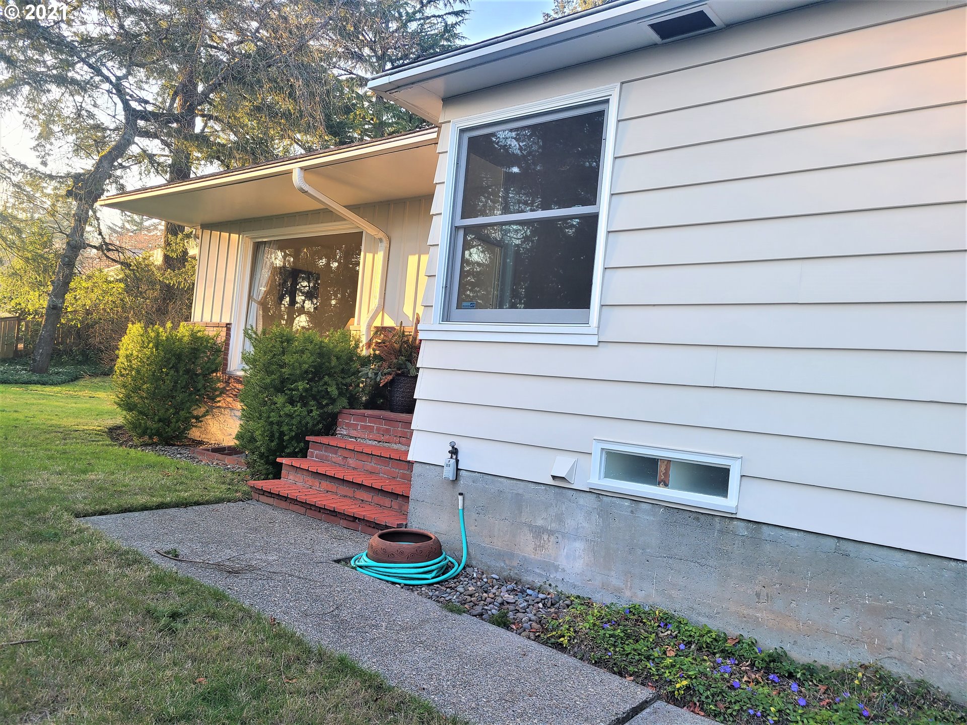 4835 Southwest Patton Road Portland, OR 97221 - Photo 2 of 32 Gallery Image 2