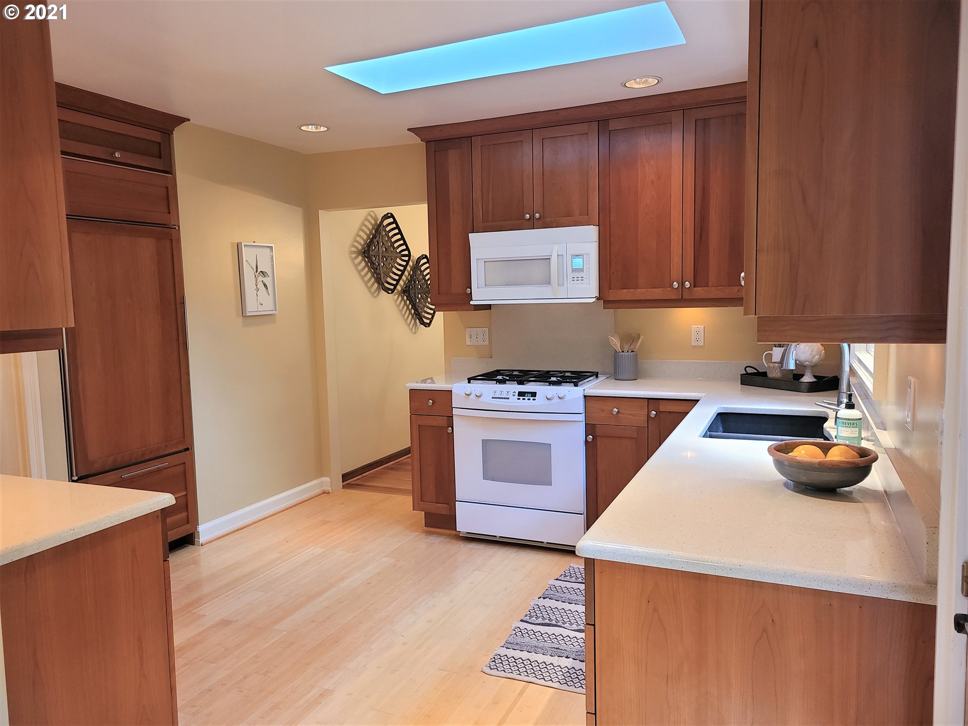 4835 Southwest Patton Road Portland, OR 97221 - Photo 13 of 32 Gallery Image 13