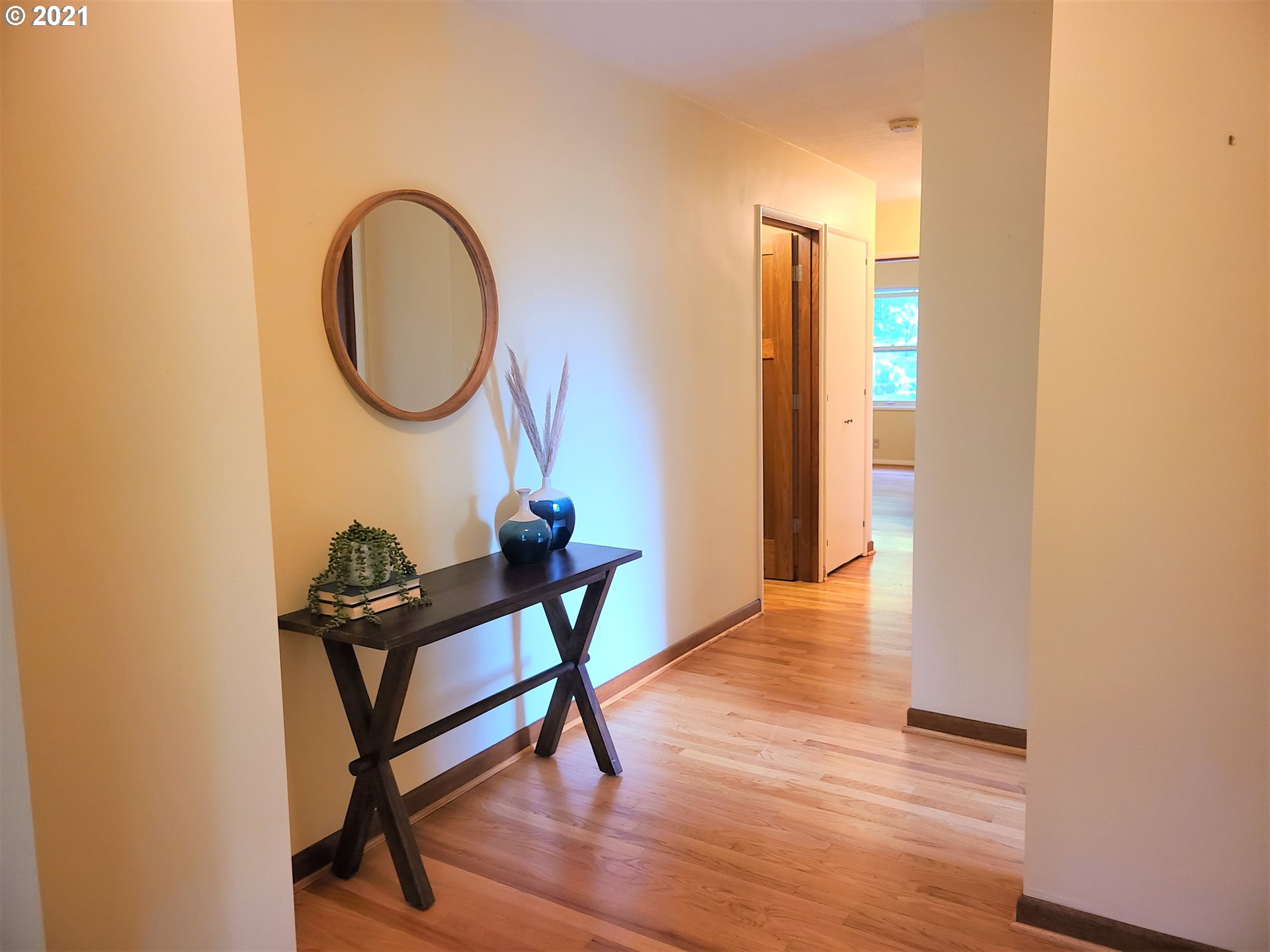 4835 Southwest Patton Road Portland, OR 97221 - Photo 6 of 32 Gallery Image 6