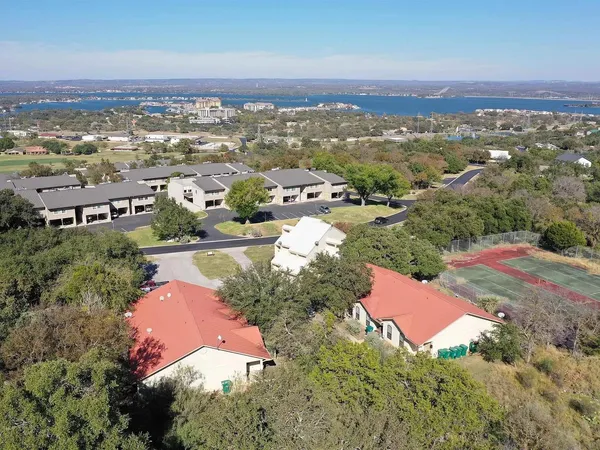 $1,795 | 307 Out Yonder, Unit 2, Horseshoe Bay, TX 78657