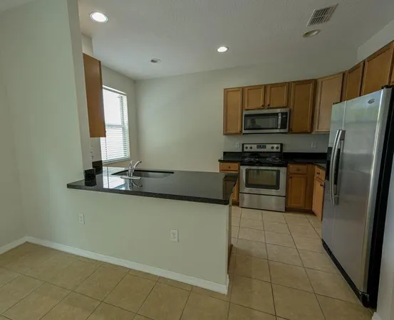 $2,700 | 297 Lake Monterey Circle, Boynton Beach, FL 33426