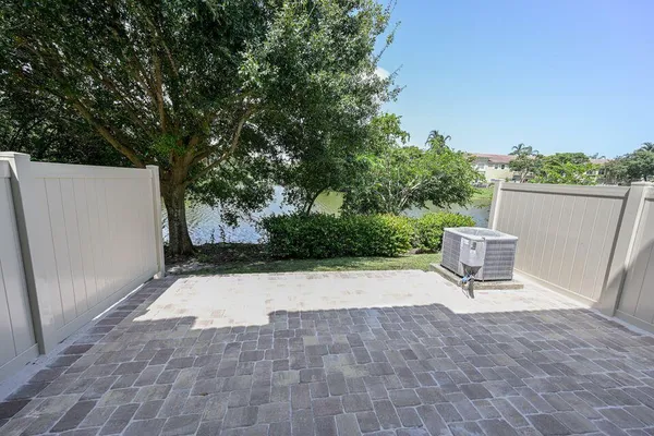 $2,700 | 297 Lake Monterey Circle, Boynton Beach, FL 33426