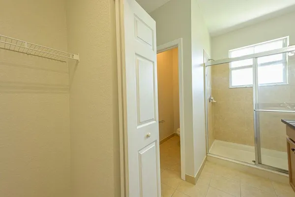 $2,700 | 297 Lake Monterey Circle, Boynton Beach, FL 33426