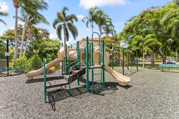 $2,700 | 297 Lake Monterey Circle, Boynton Beach, FL 33426