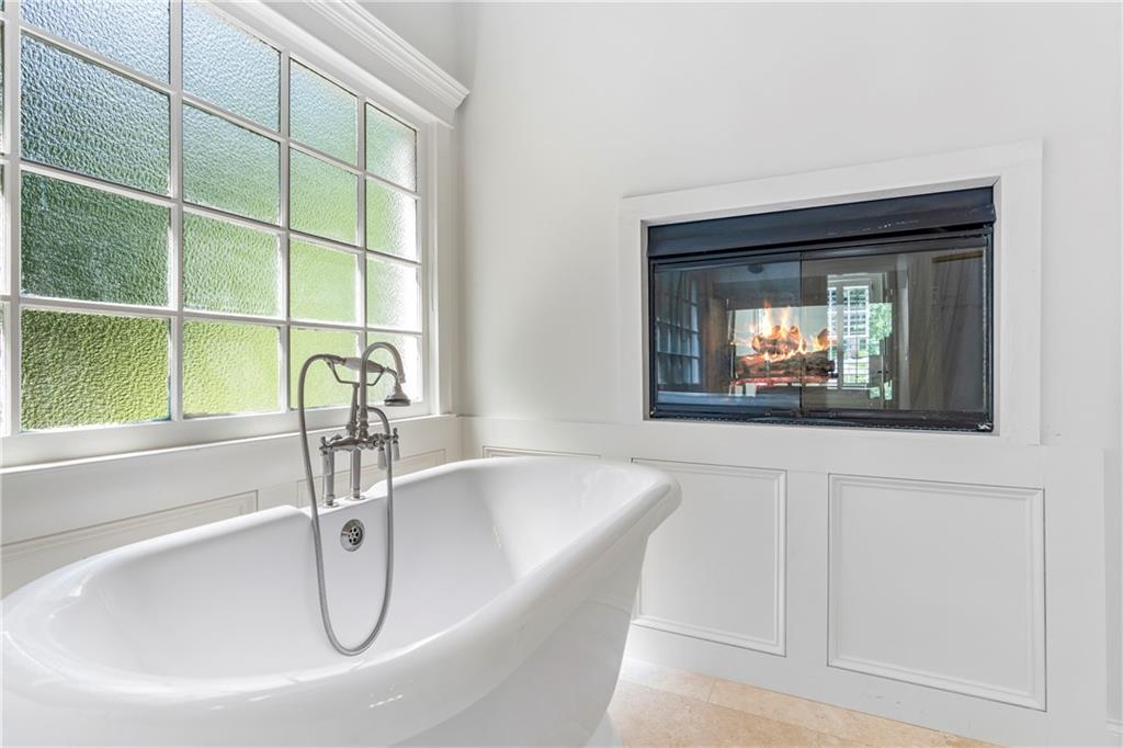 12180 Lonsdale Lane Roswell, GA 30075 - Photo 14 of 61