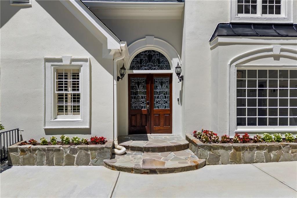 12180 Lonsdale Lane Roswell, GA 30075 - Photo 3 of 61