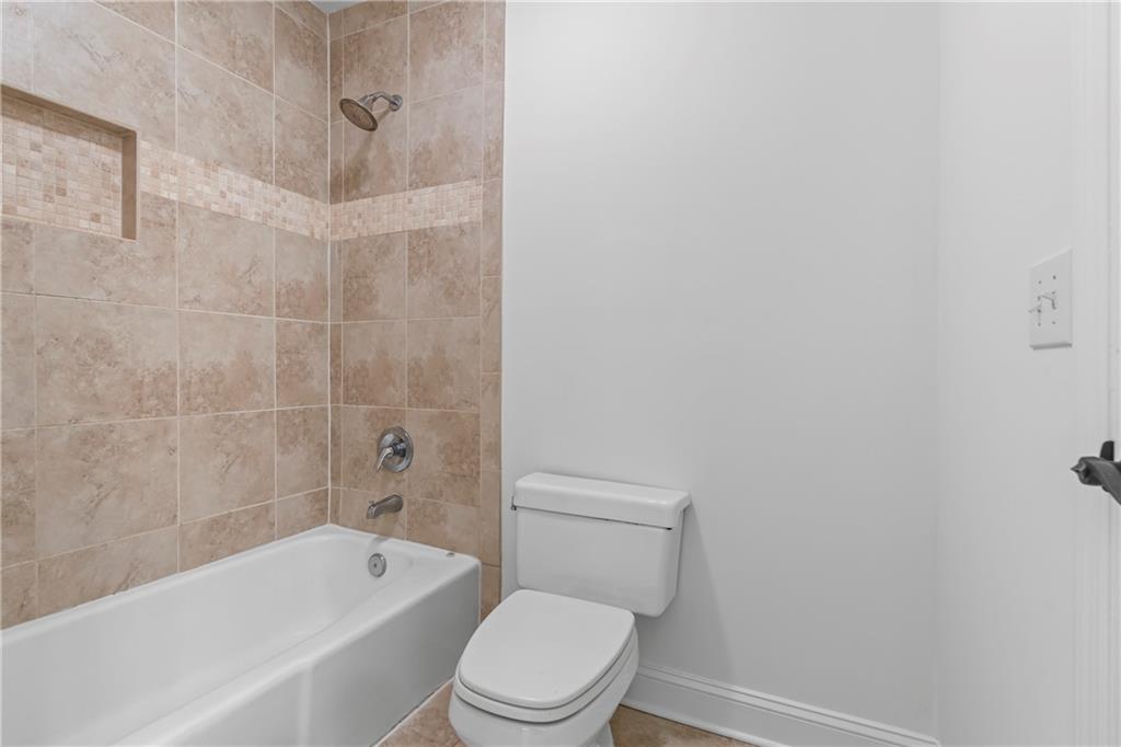 12180 Lonsdale Lane Roswell, GA 30075 - Photo 33 of 61