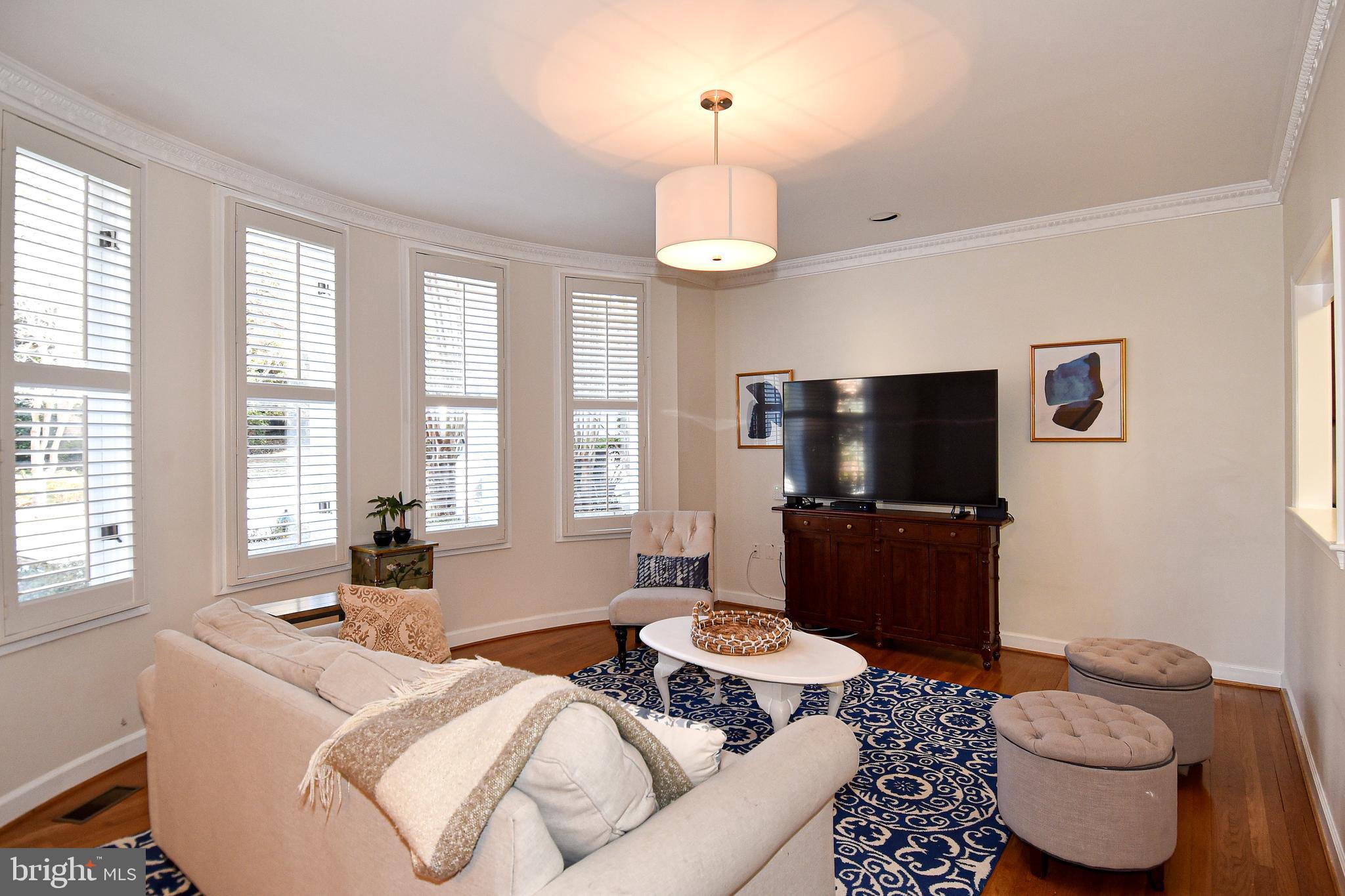 4602 Foxhall Crescent Northwest Washington, DC 20007 - Photo 19 of 51