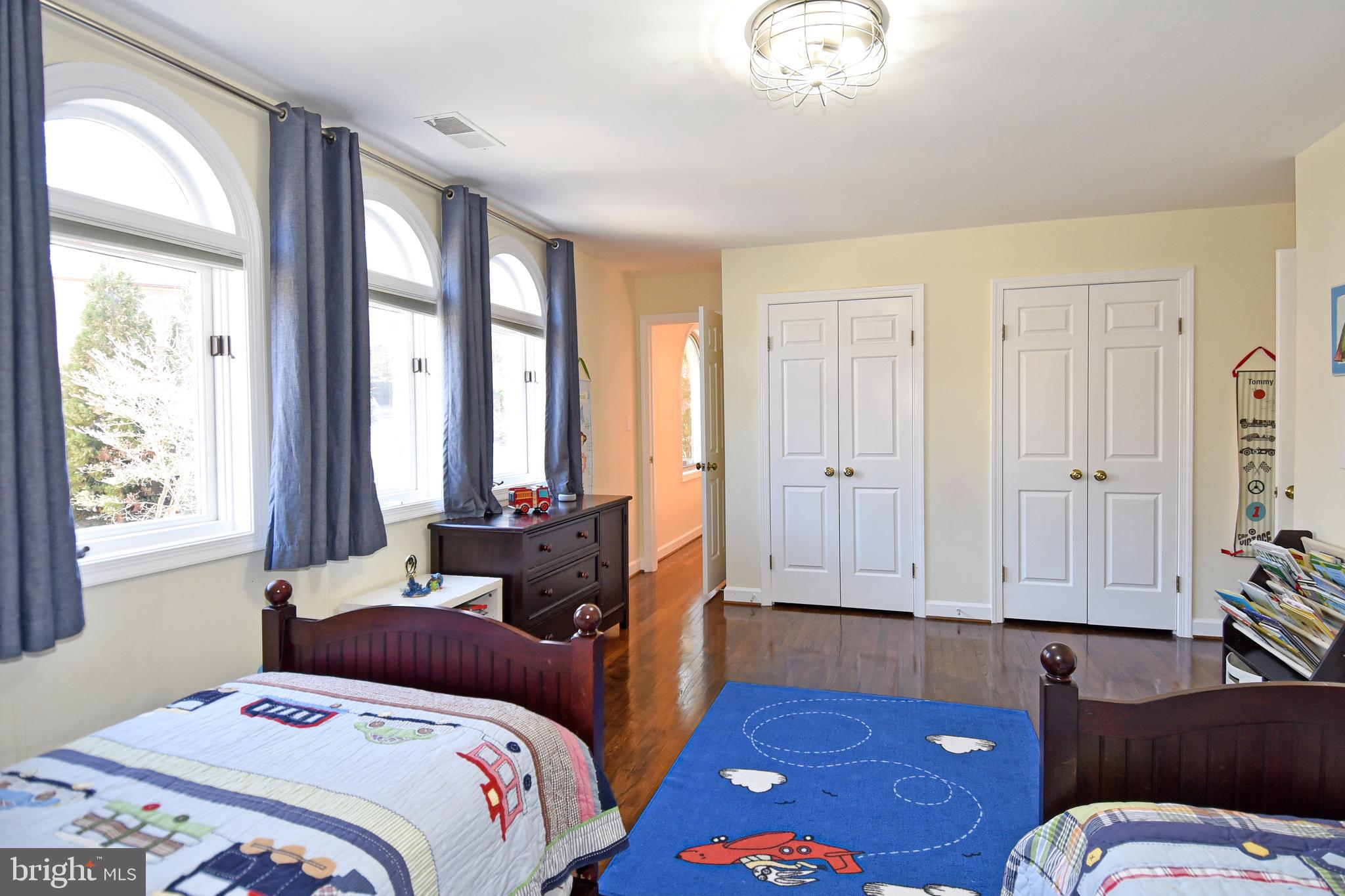 4602 Foxhall Crescent Northwest Washington, DC 20007 - Photo 31 of 51