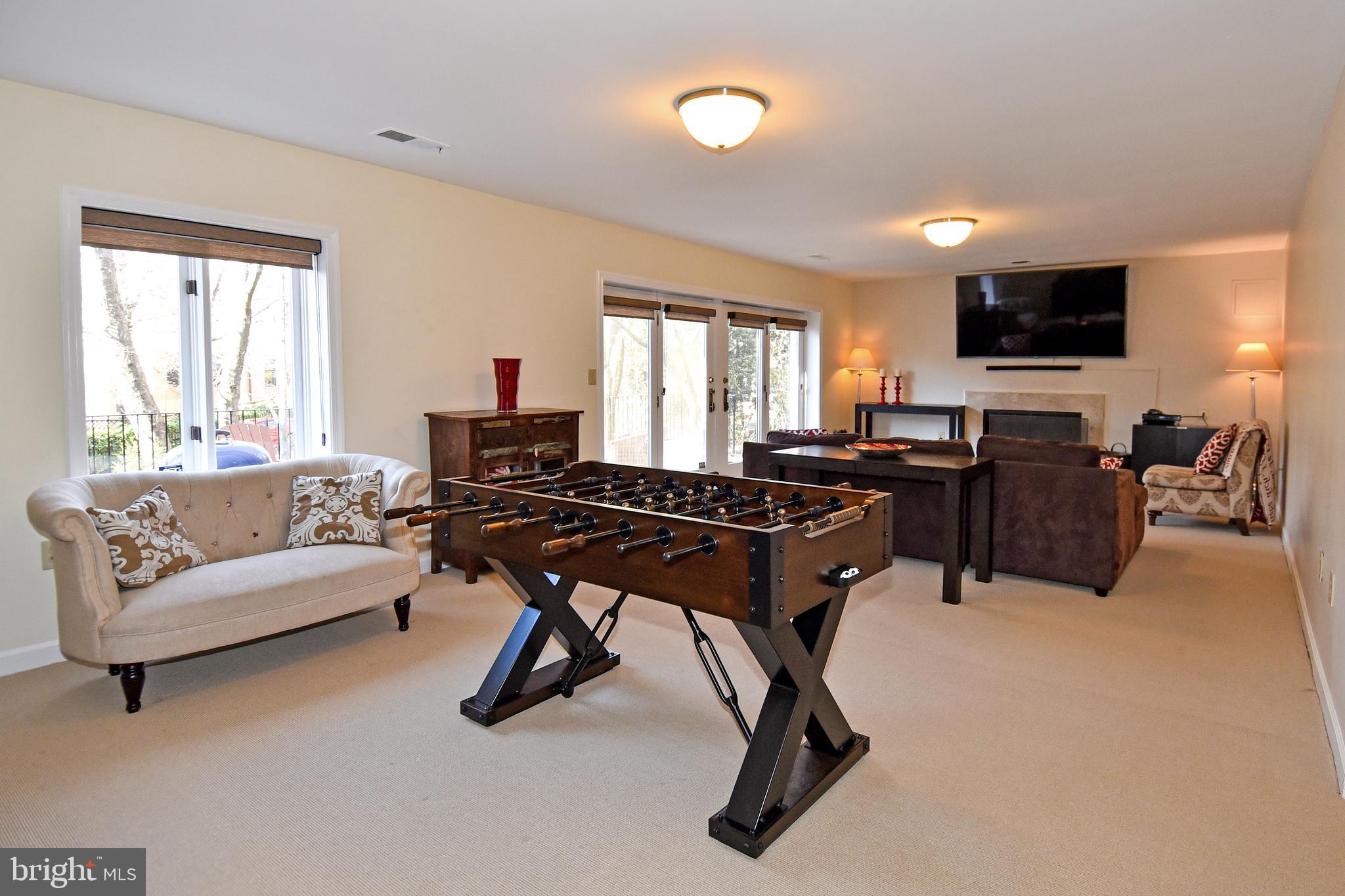 4602 Foxhall Crescent Northwest Washington, DC 20007 - Photo 40 of 51